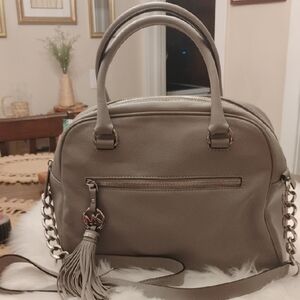 EIegant Taupe Micheal Kors Handbag with Chain Detail